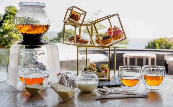 the-pullman-play-tea-2