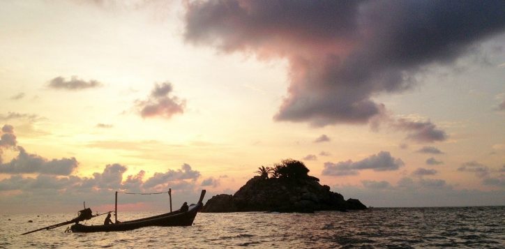 sunset-by-long-tail-boat-2