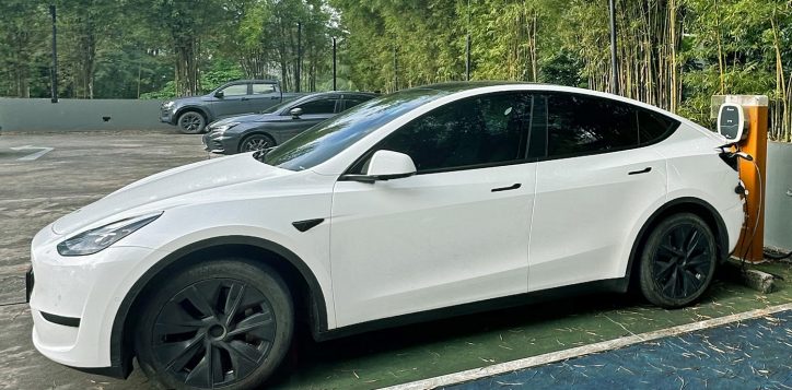 pullman-phuket-electric-vehicle-charging-station-2