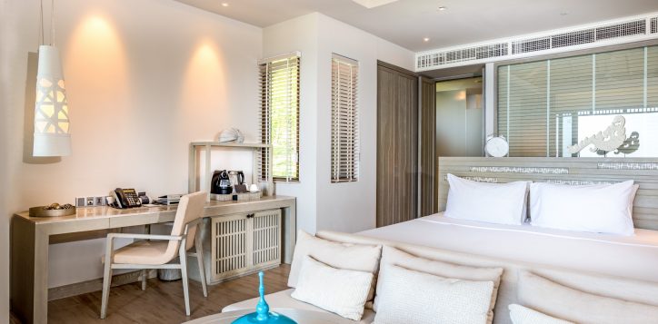 grand-deluxe_bedroom-2