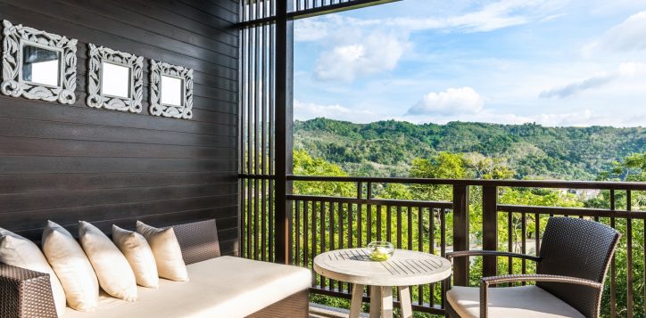 grand-deluxe_balcony