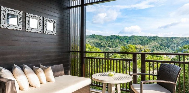 grand-deluxe_balcony-1-2