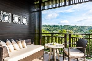 grand-deluxe_balcony-300x200-2