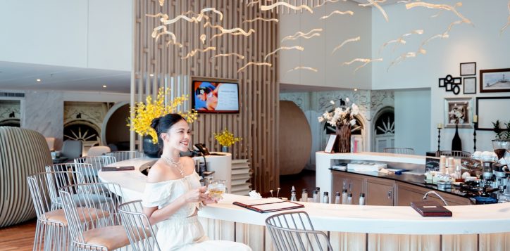 lua-lobby-bar-test-2